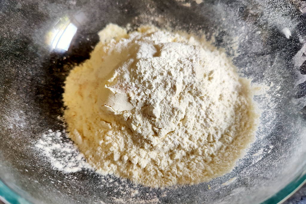 Dry ingredients for buttermilk biscuits before whisking.